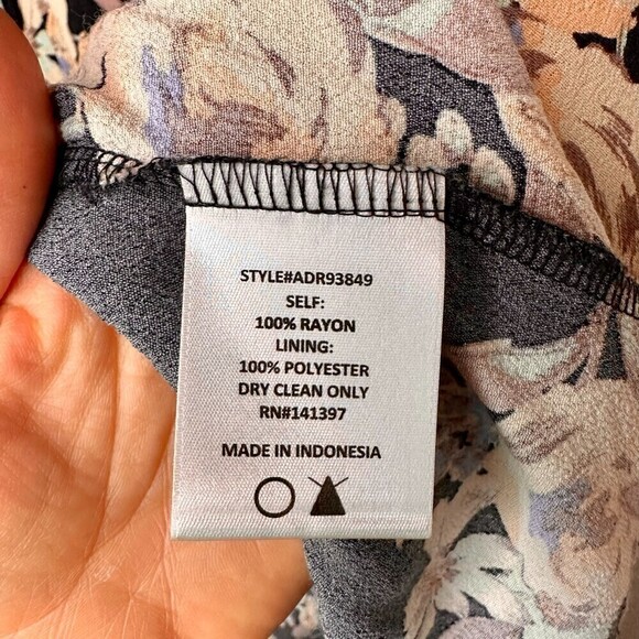 ASTR The Label Sleeveless Floral Hi Lo Faux Wrap Maxi Dress Black Size Medium - Picture 11 of 11